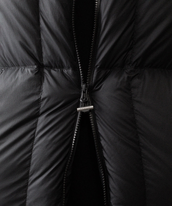 【paratrait】MEMBRANE SHELL DOWN VT - BLACK