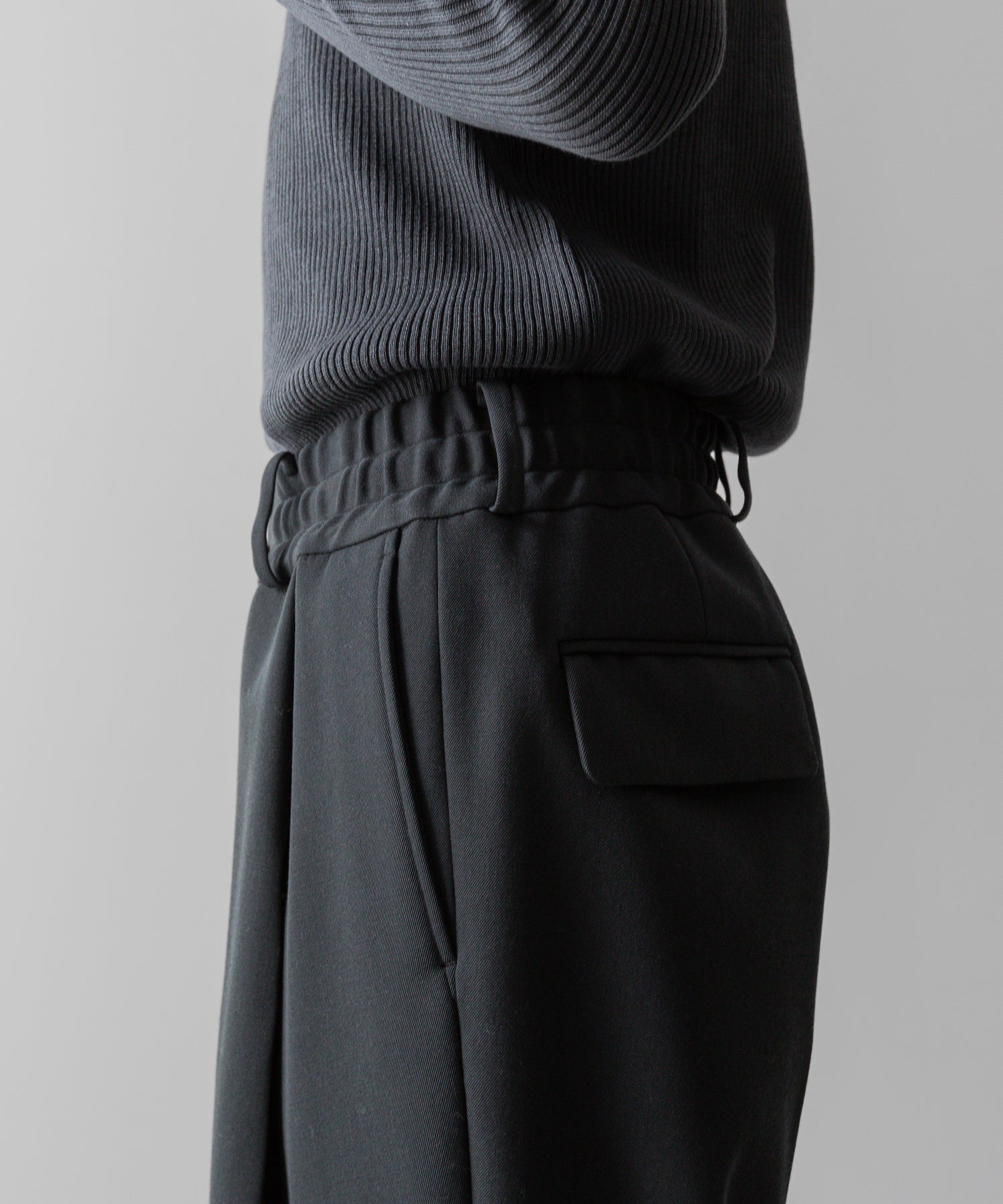 SUBLATIONS サブレーションズのHEAVY WOOL GABARDINE FLARE EASY TROUSERS - SLATE GREYの公式通販サイトsession福岡セレクトショップ