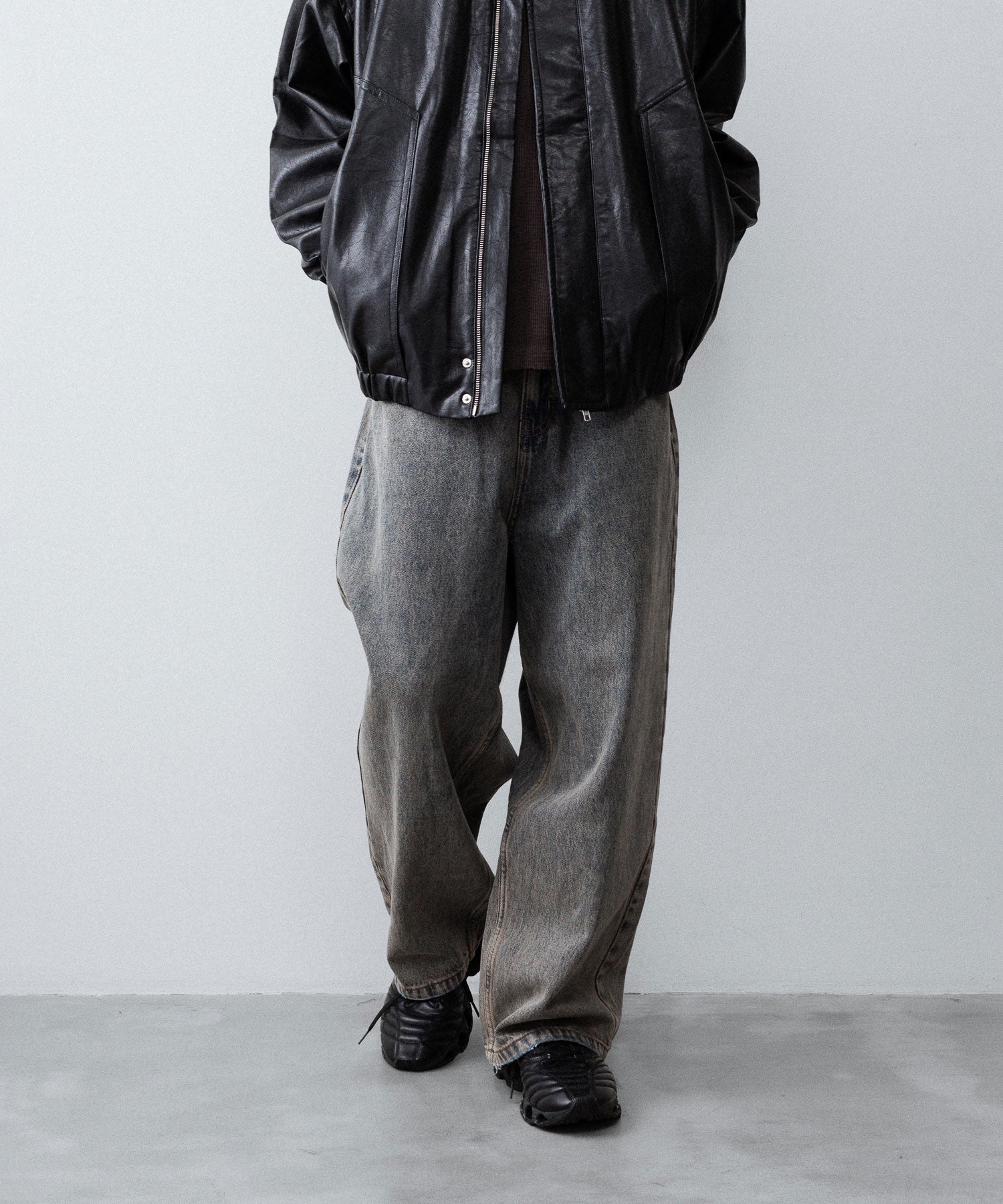 【CODA】GREY ACID WASH EXTENDED CUT LUFT JEANS - GREY ACID WASH