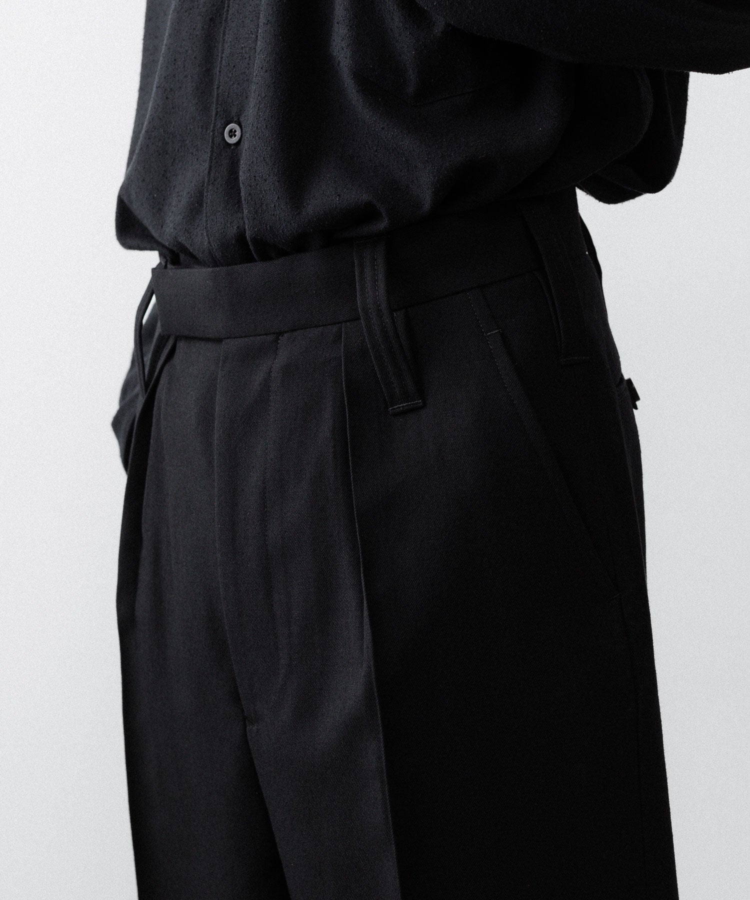 INTÉRIM インテリム MILITARY WOOL SERGE 1-TUCK FRENCH ARMY WIDE TAPERED TROUSERのBLACK 公式通販サイトsession福岡セレクトショップ