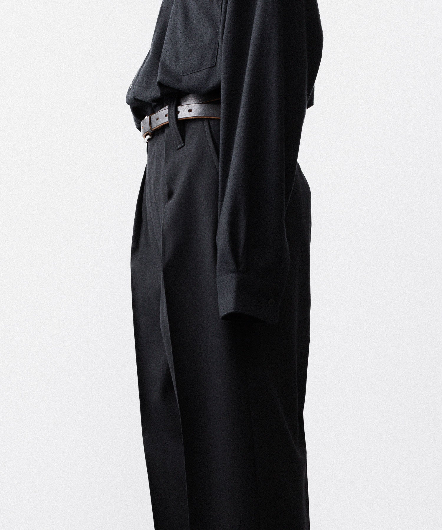 INTÉRIM インテリム MILITARY WOOL SERGE 1-TUCK FRENCH ARMY WIDE TAPERED TROUSERのBLACK 公式通販サイトsession福岡セレクトショップ