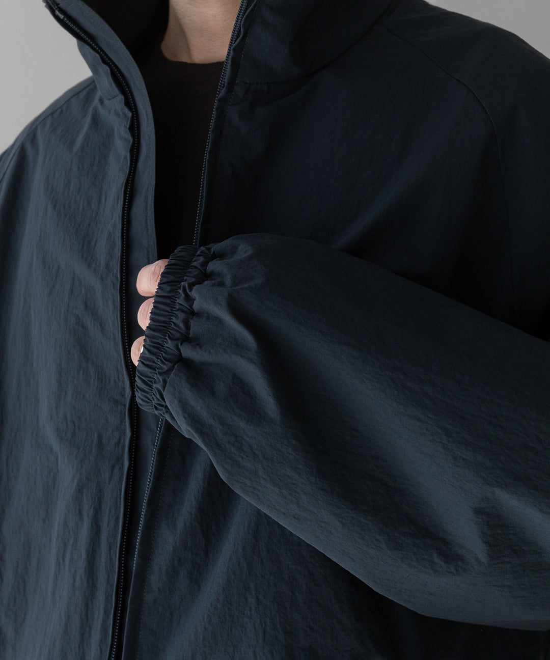 stein(シュタイン)の23AWコレクションWINDBREAKER STAND COLLAR JACKETのDARK GREY 公式通販サイトsession福岡セレクトショップ