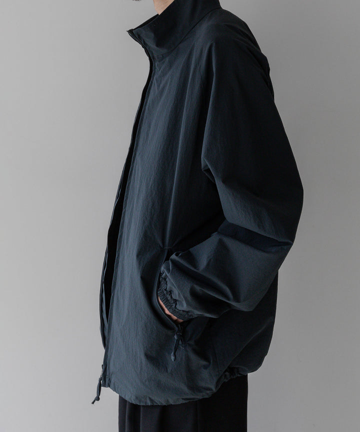 stein(シュタイン)の23AWコレクションWINDBREAKER STAND COLLAR JACKETのDARK GREY 公式通販サイトsession福岡セレクトショップ