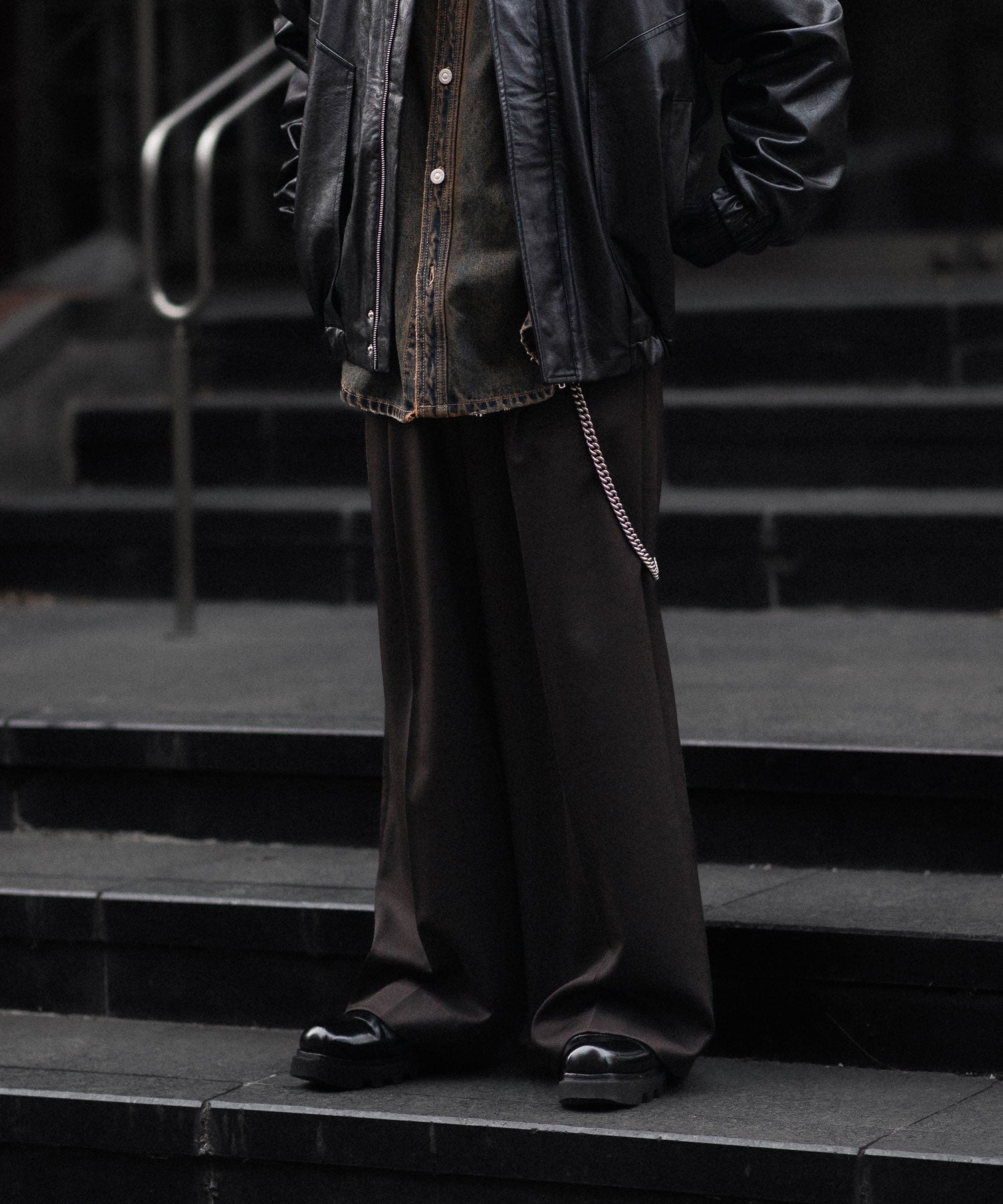 ssstein(シュタイン)のEXTRA WIDE TROUSERS (2/60 WOOL GABARDINE) - MILITARY KHAKIの公式通販サイトsession福岡セレクトショップ