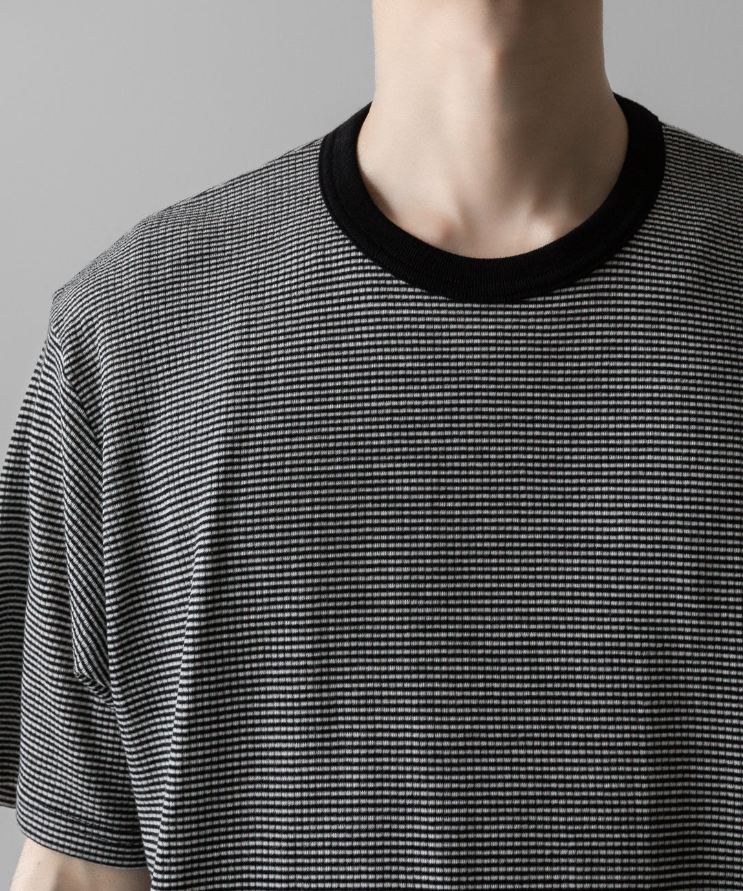 ssstein(シュタイン)の24AWコレクション STRIPED WOOL OVERSIZED SHORT SLEEVE TEE - BLACK 公式通販サイトsession福岡セレクトショップ