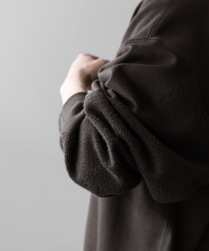stein(シュタイン)の23AWコレクションOVERSIZED UNTWISTED YARN SWEAT LS のMILITARY KHAKI