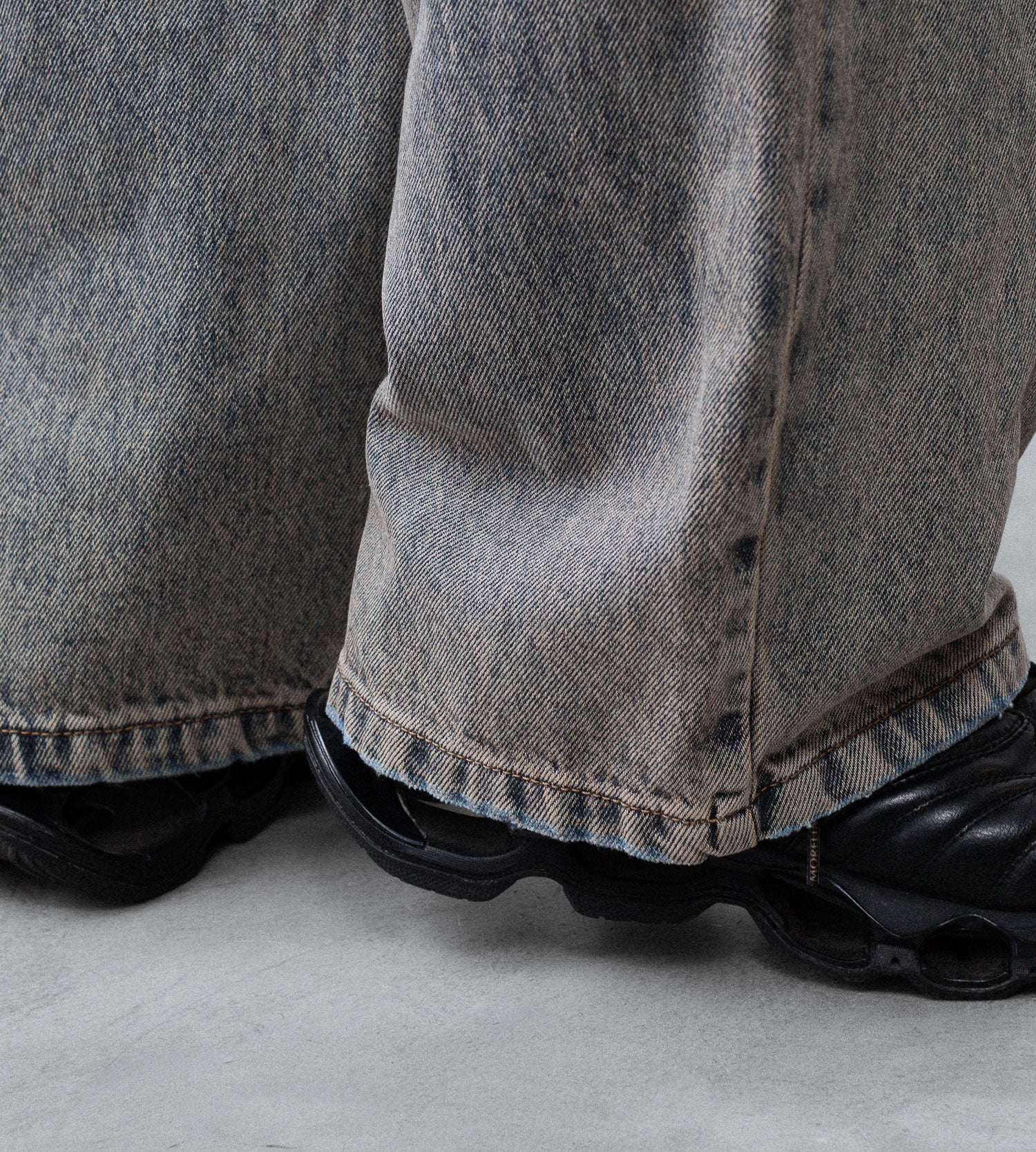 CODA コーダ GREY ACID WASH EXTENDED CUT LUFT JEANSのGREY ACID WASH 公式通販サイトsession福岡セレクトショップ
