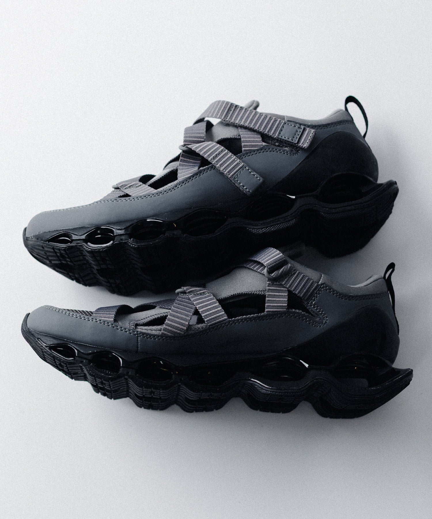 MIZUNO / ミズノ】WAVE PROPHECY STRAP - QUIET SHADE / BLACK | 公式