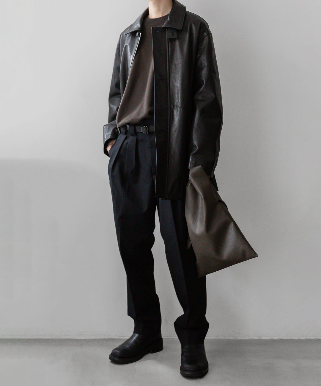stein(シュタイン)の23AWコレクションOVERSIZED UNTWISTED YARN SWEAT LS のMILITARY KHAKI