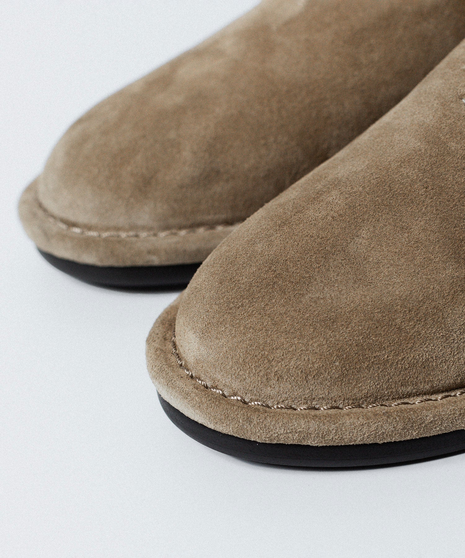 ATTACHMENT アタッチメントのCOW LEATHER SUEDE BABOUCHE - BEIGEの公式通販サイトsession福岡セレクトショップ