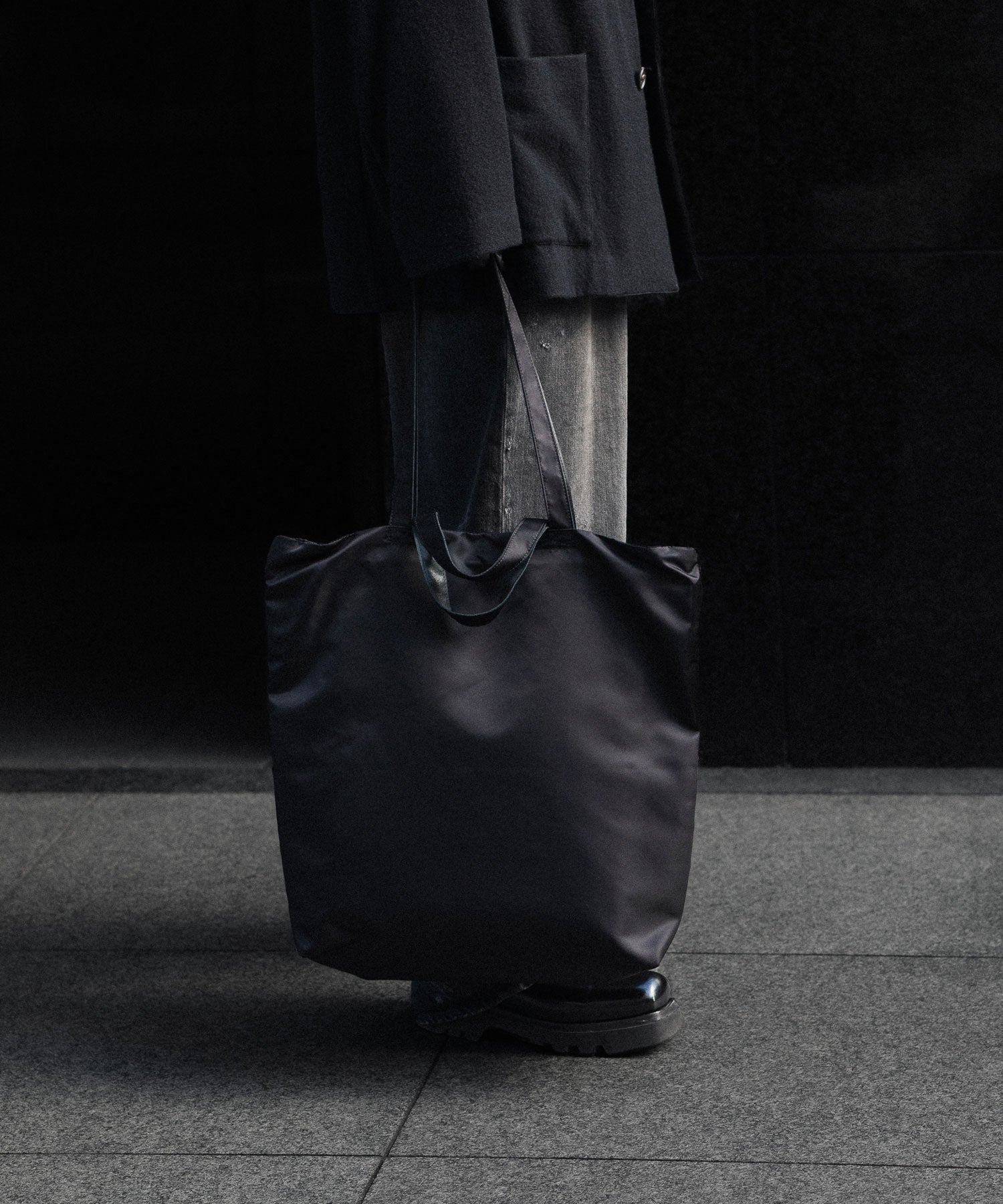 【KaILI】2D4H TOTE NS - BLACK