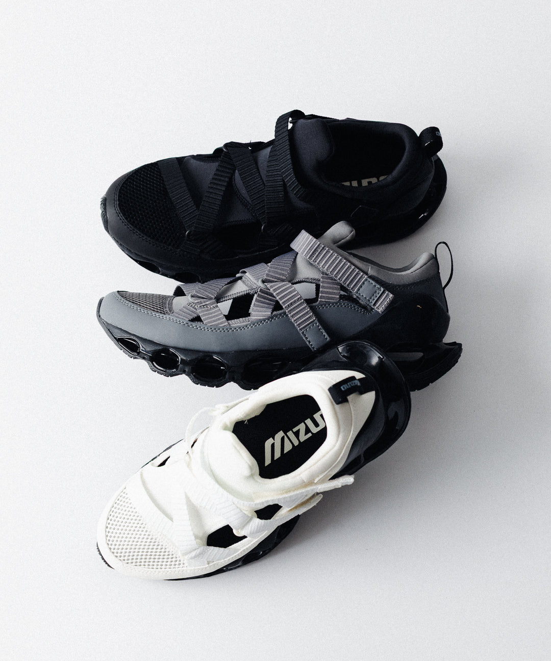 MIZUNO ミズノのWAVE PROPHECY STRAPのSNOW WHITE / BLACK 公式通販サイトsession福岡セレクトショップ