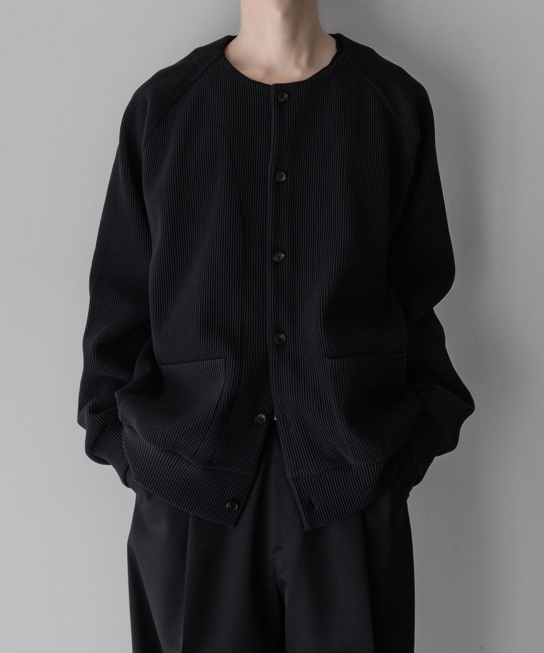 【stein】ssstein シュタインのGRADATION PLEATS CARDIGANのBLACK　 公式通販サイトsession福岡セレクトショップ