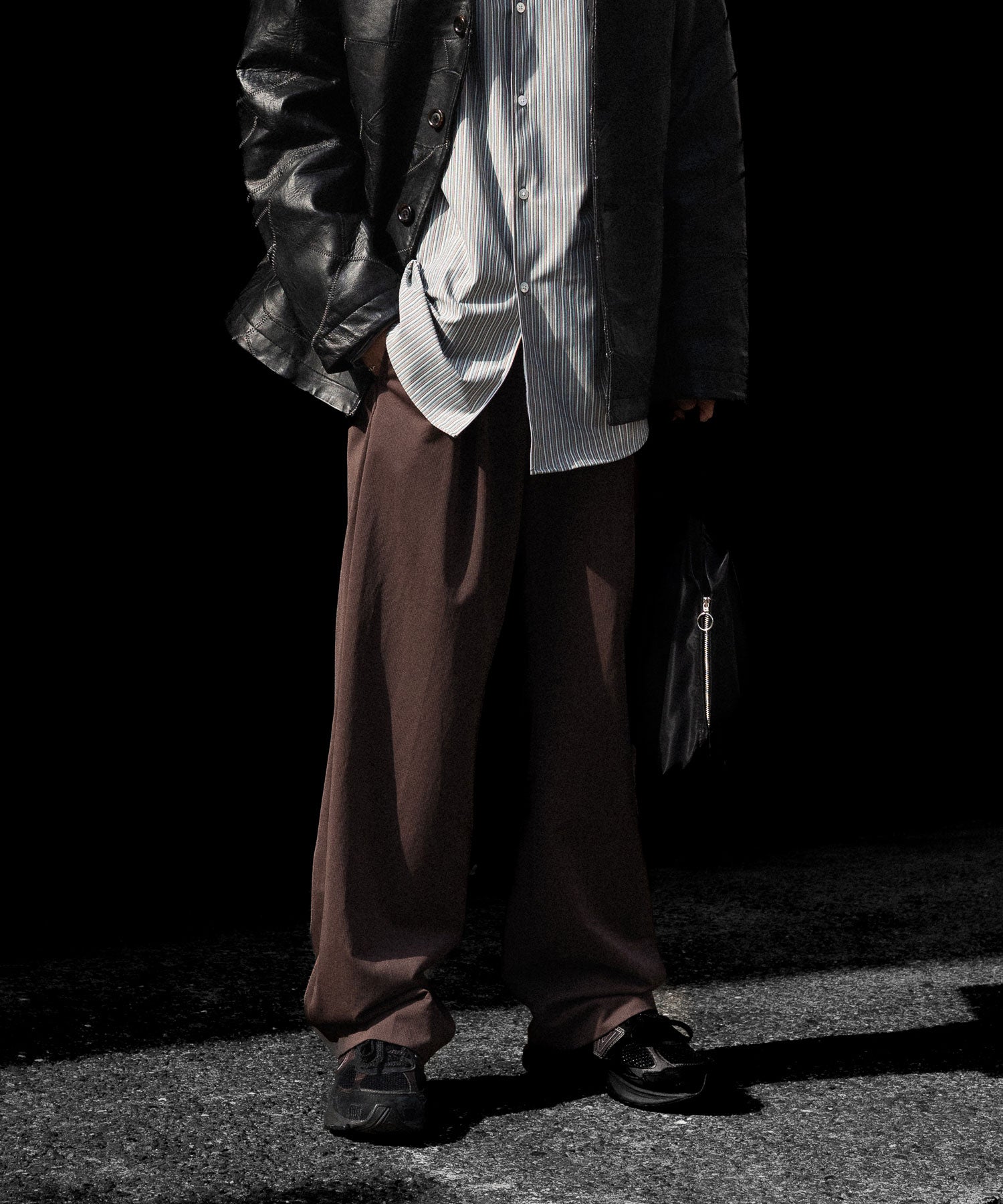 KANEMASA PHIL.】36G NYLON TUCK EASY PANTS - BROWN DYE | 公式通販