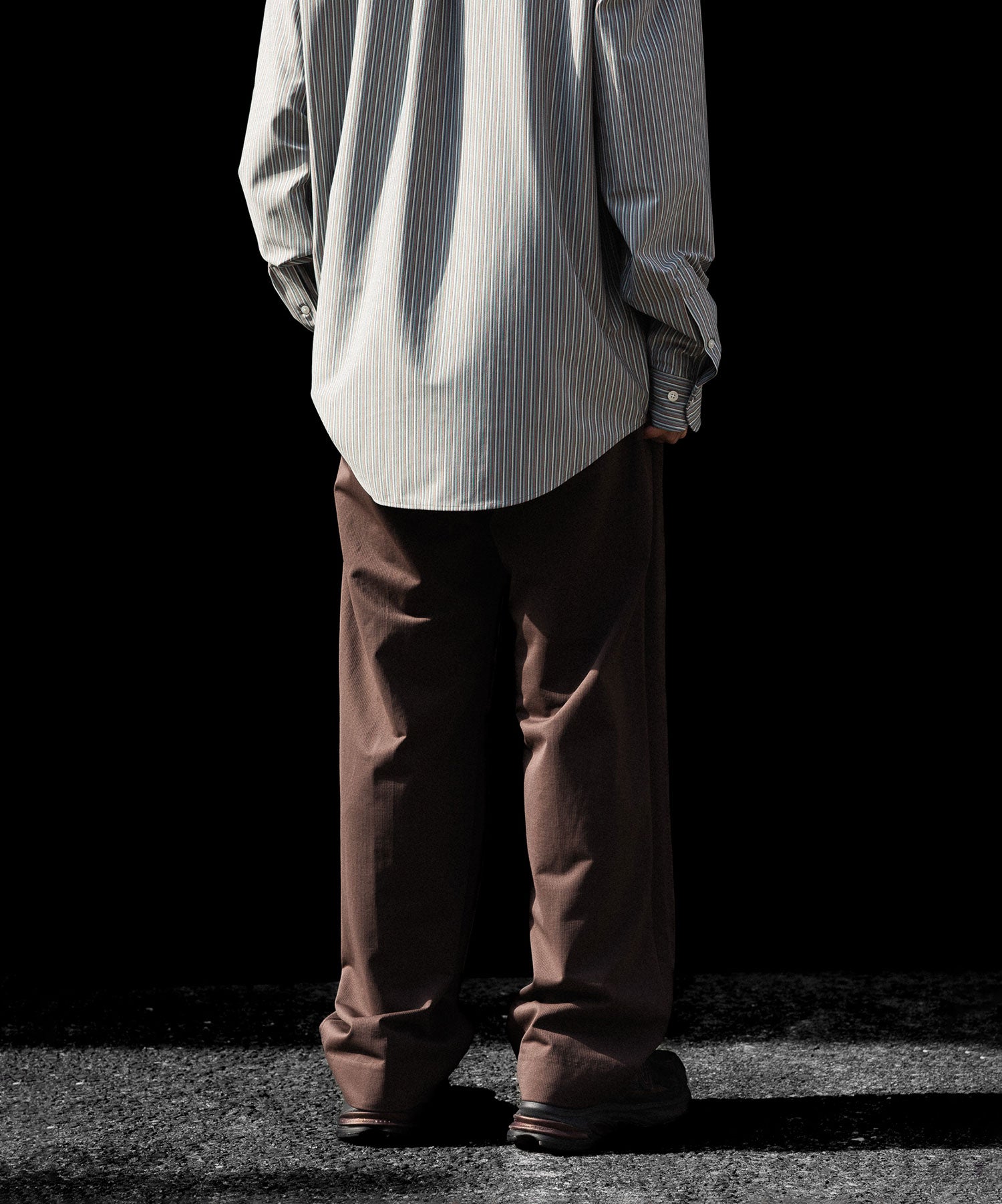 KANEMASA PHIL.】36G NYLON TUCK EASY PANTS - BROWN DYE | 公式通販