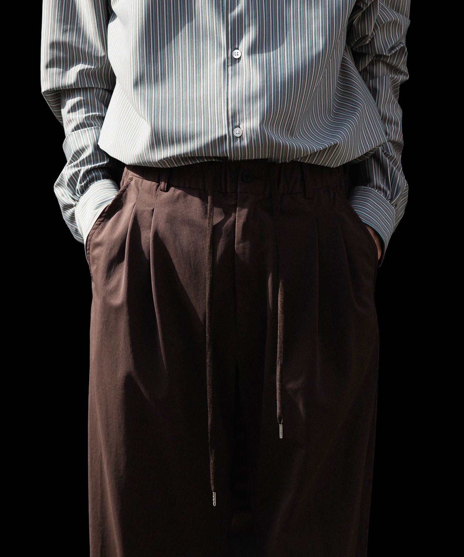 KANEMASA PHIL.】36G NYLON TUCK EASY PANTS - BROWN DYE | 公式通販