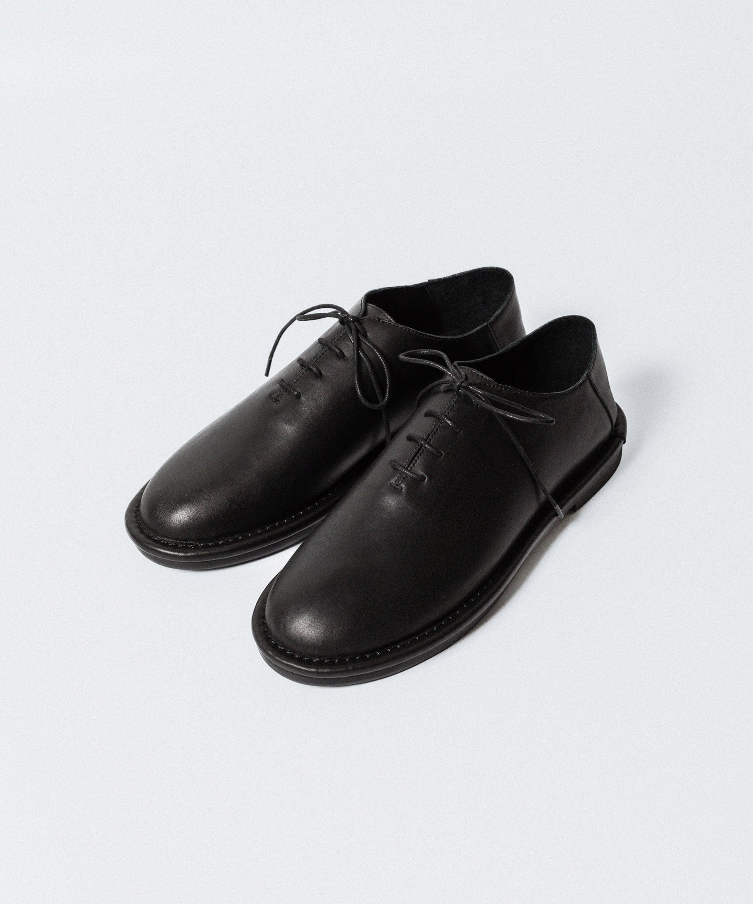 ATTACHMENT アタッチメントのCOW LEATHER BABOUCHE - BLACKの公式通販サイトsession福岡セレクトショップ