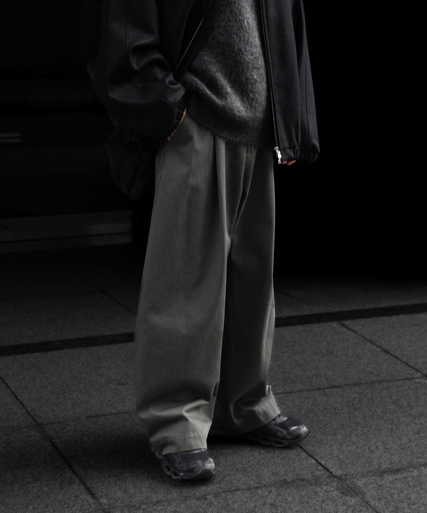 【paratrait】PANCAKE CHINO PT - CHARCOAL