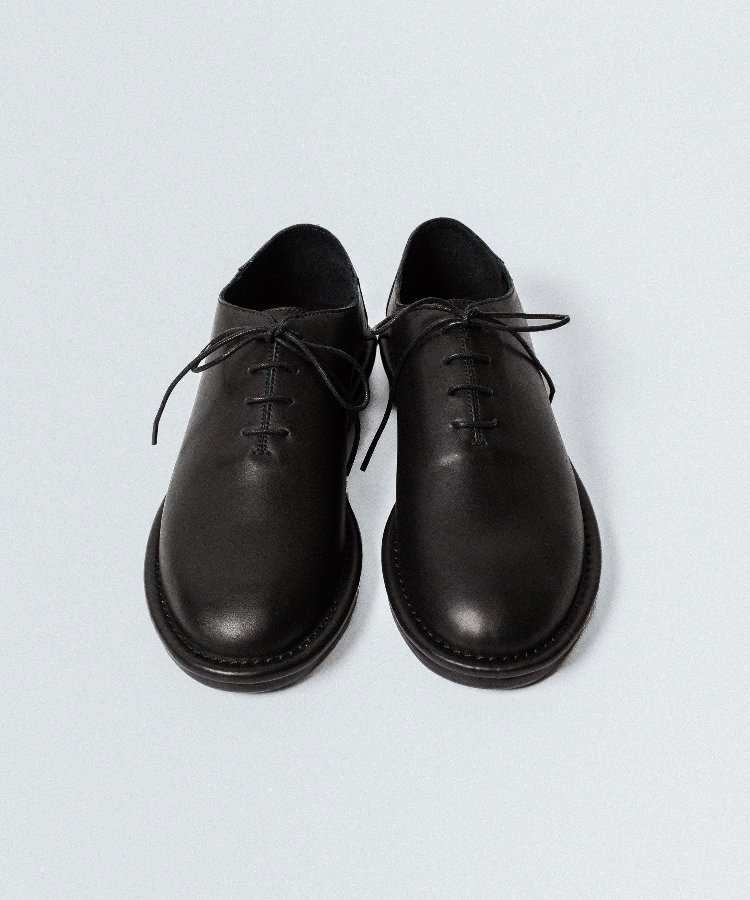 ATTACHMENT アタッチメントのCOW LEATHER BABOUCHE - BLACKの公式通販サイトsession福岡セレクトショップ