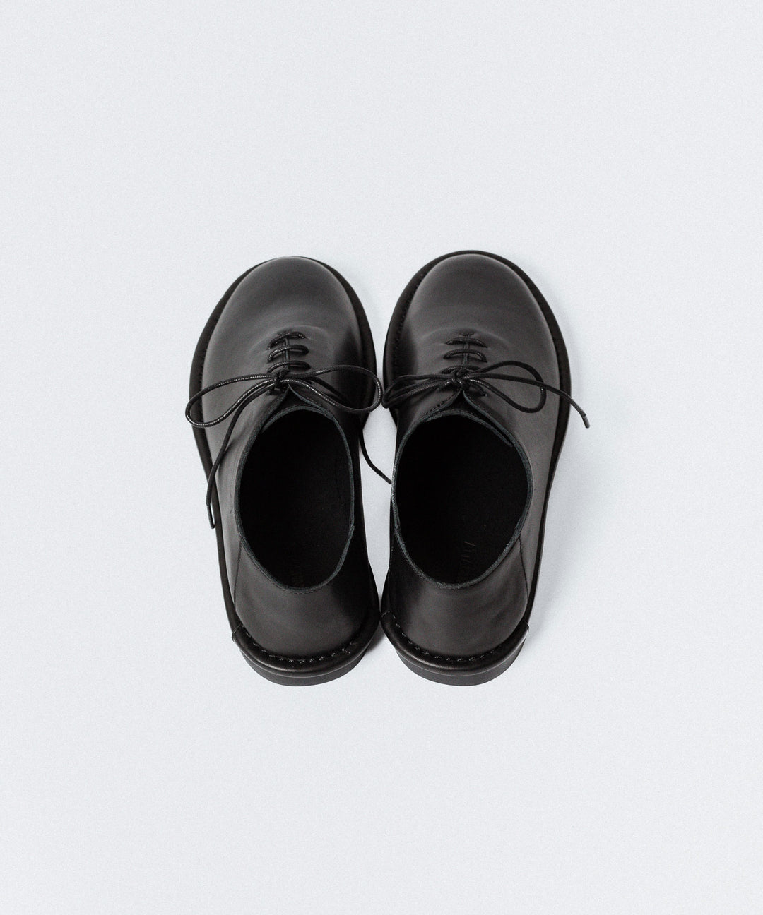 ATTACHMENT アタッチメントのCOW LEATHER BABOUCHE - BLACKの公式通販サイトsession福岡セレクトショップ