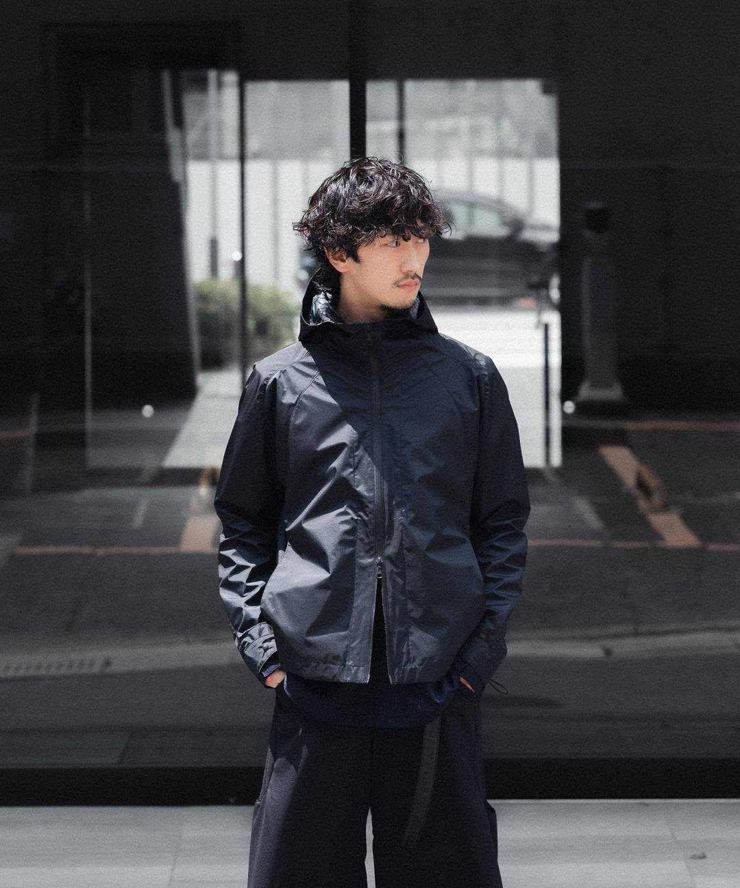 【OPPOSE DUALITY】SHORT PARKA 3L NYLON - BLACK