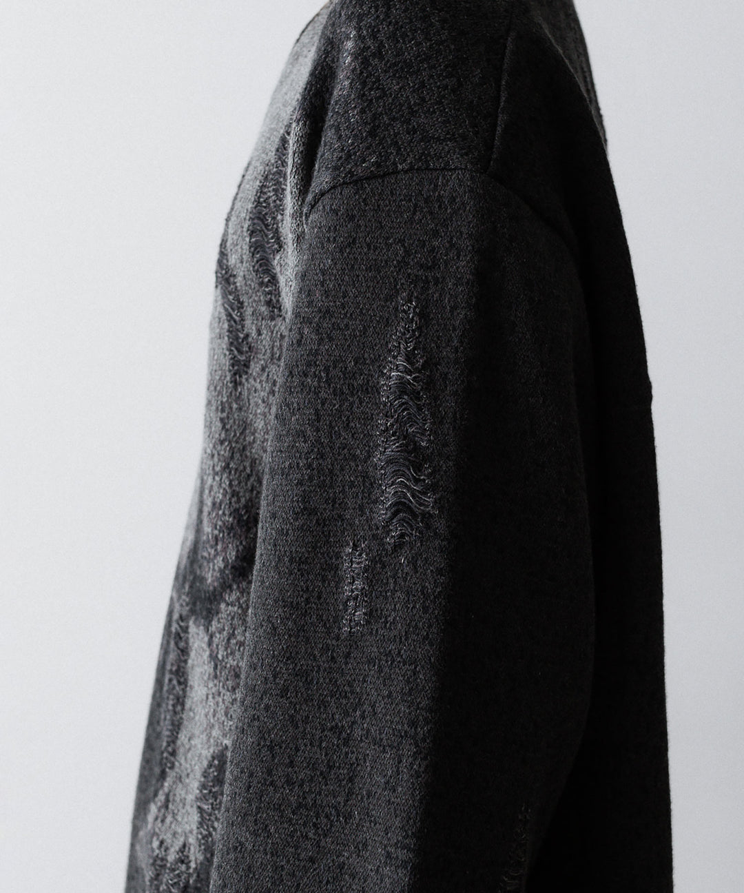 SUBLATIONS サブレーションズの26SSのANIMAL JACQUARD V-NECK KNIの公式通販サイトsession福岡セレクトショップ
