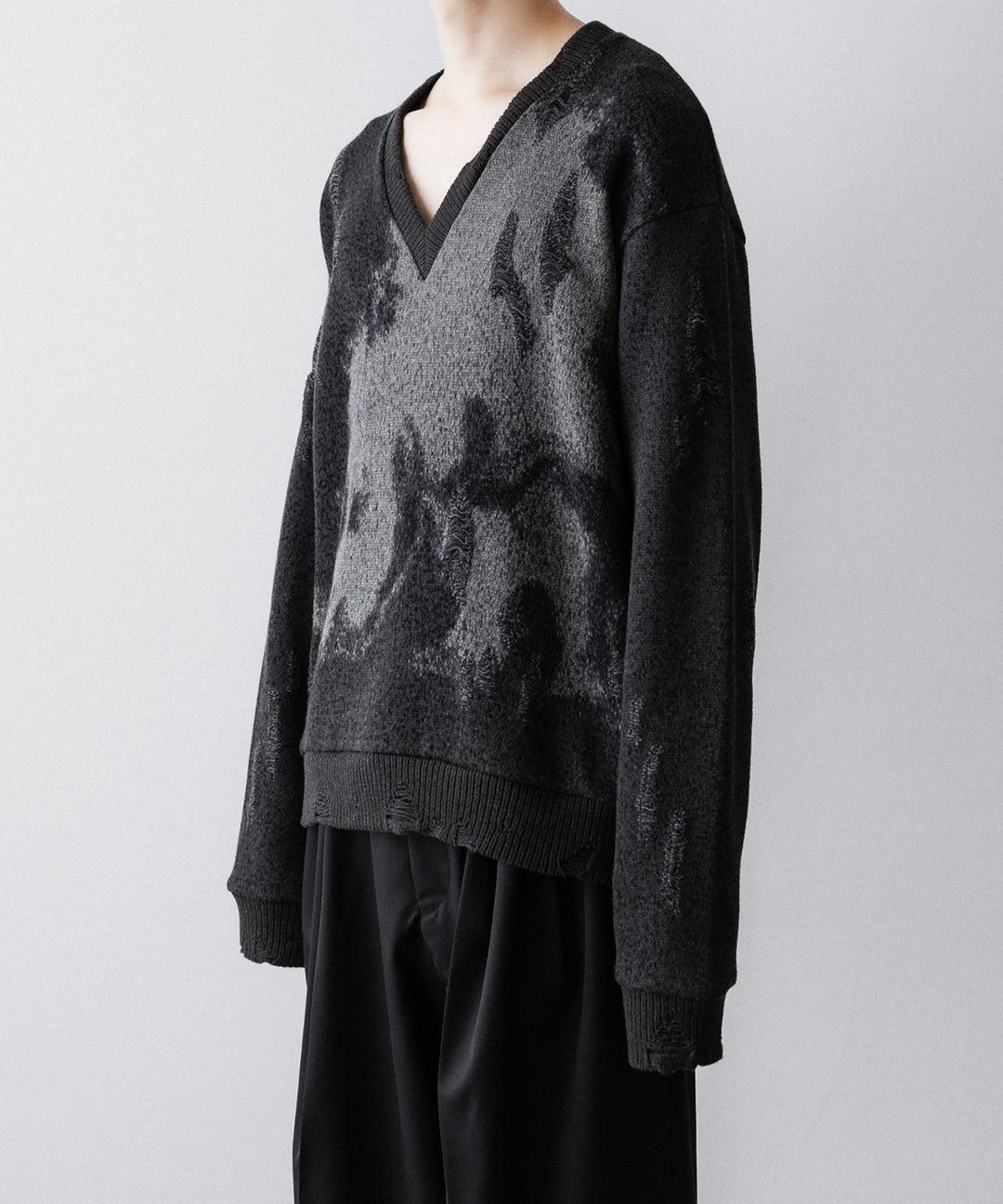 SUBLATIONS サブレーションズの26SSのANIMAL JACQUARD V-NECK KNIの公式通販サイトsession福岡セレクトショップ