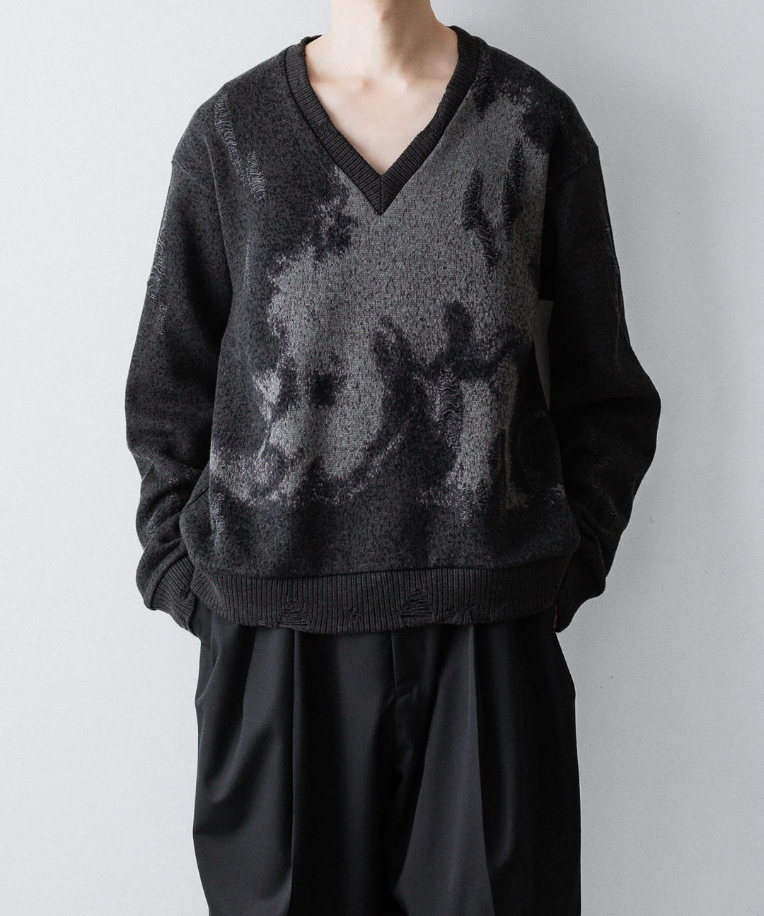 SUBLATIONS サブレーションズの26SSのANIMAL JACQUARD V-NECK KNIの公式通販サイトsession福岡セレクトショップ