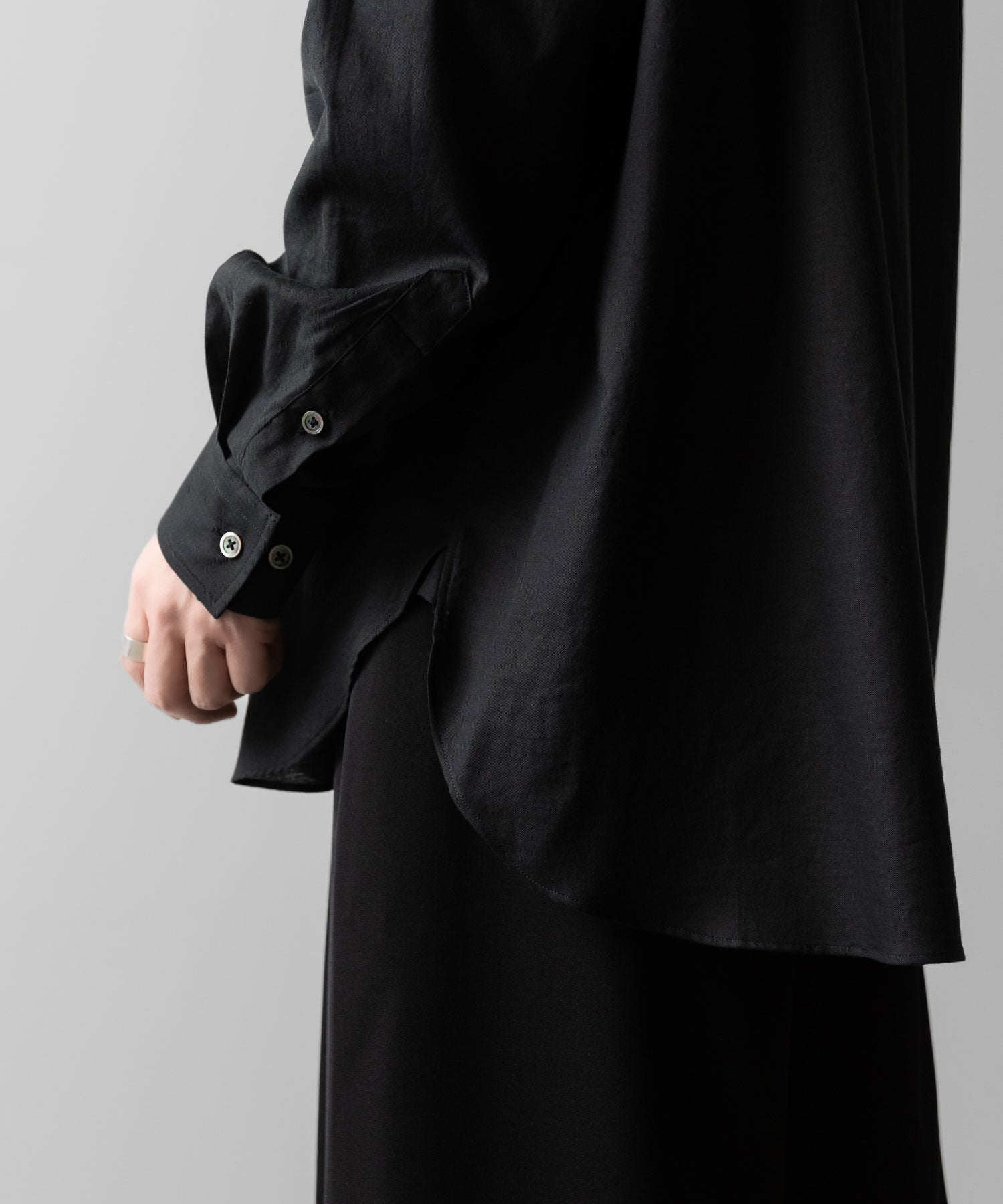 ssstein(シュタイン)のC/SI TWILL OVERSIZED REGULAR COLLAR SHIRT - BLACKの公式通販サイトsession福岡セレクトショップ