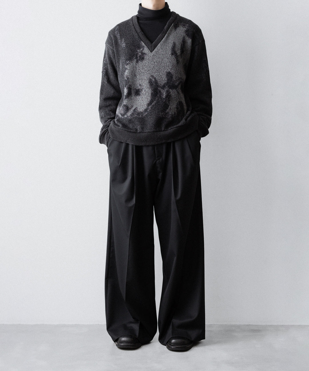 SUBLATIONS サブレーションズの26SSのANIMAL JACQUARD V-NECK KNIの公式通販サイトsession福岡セレクトショップ