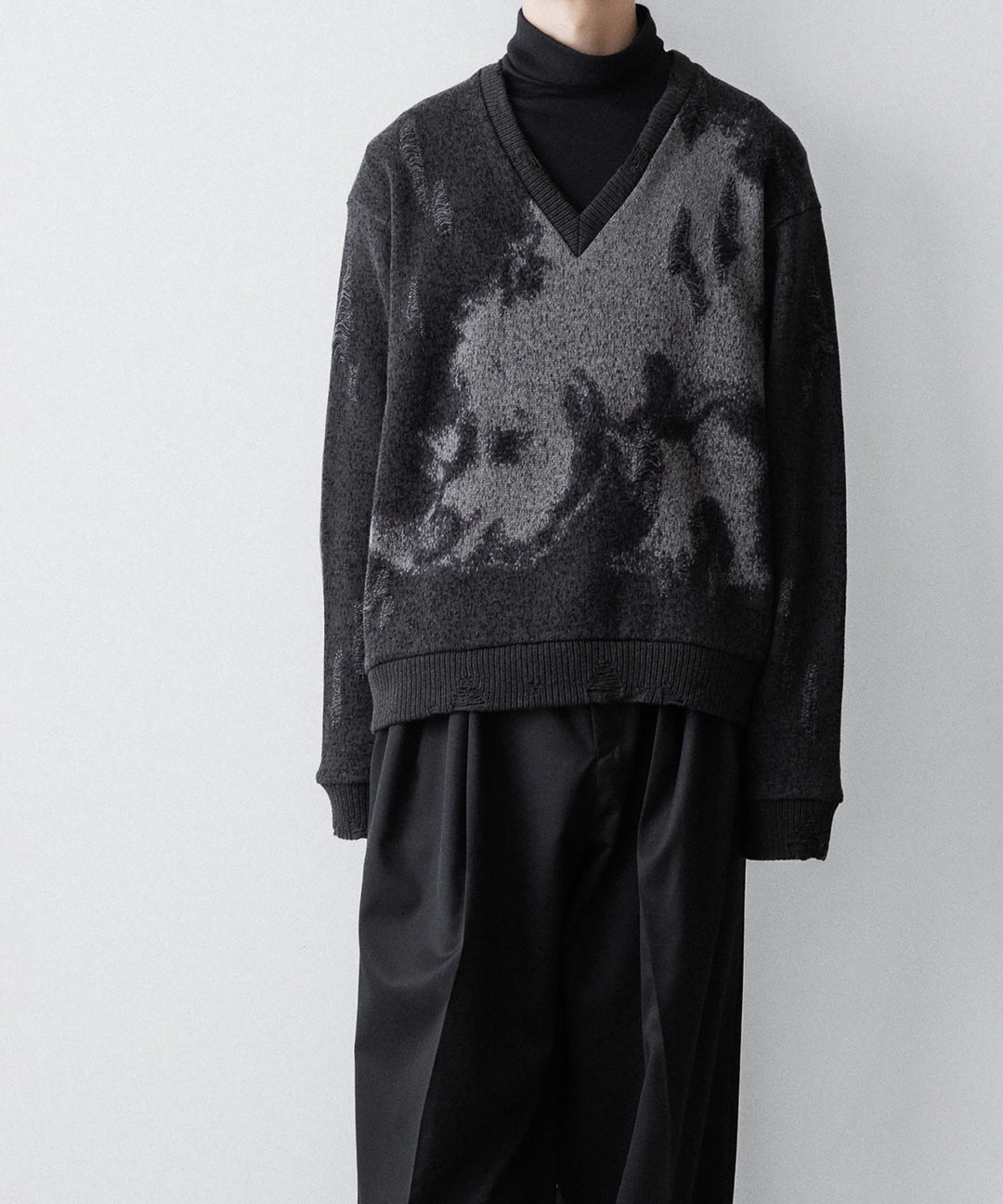 SUBLATIONS サブレーションズの26SSのANIMAL JACQUARD V-NECK KNIの公式通販サイトsession福岡セレクトショップ