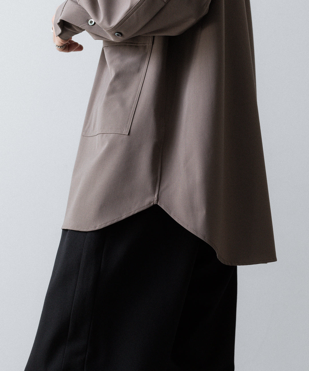 UJOH - ウジョーの4 POCKETS SHIRTのTAUPE 公式通販サイトsession福岡セレクトショップ 