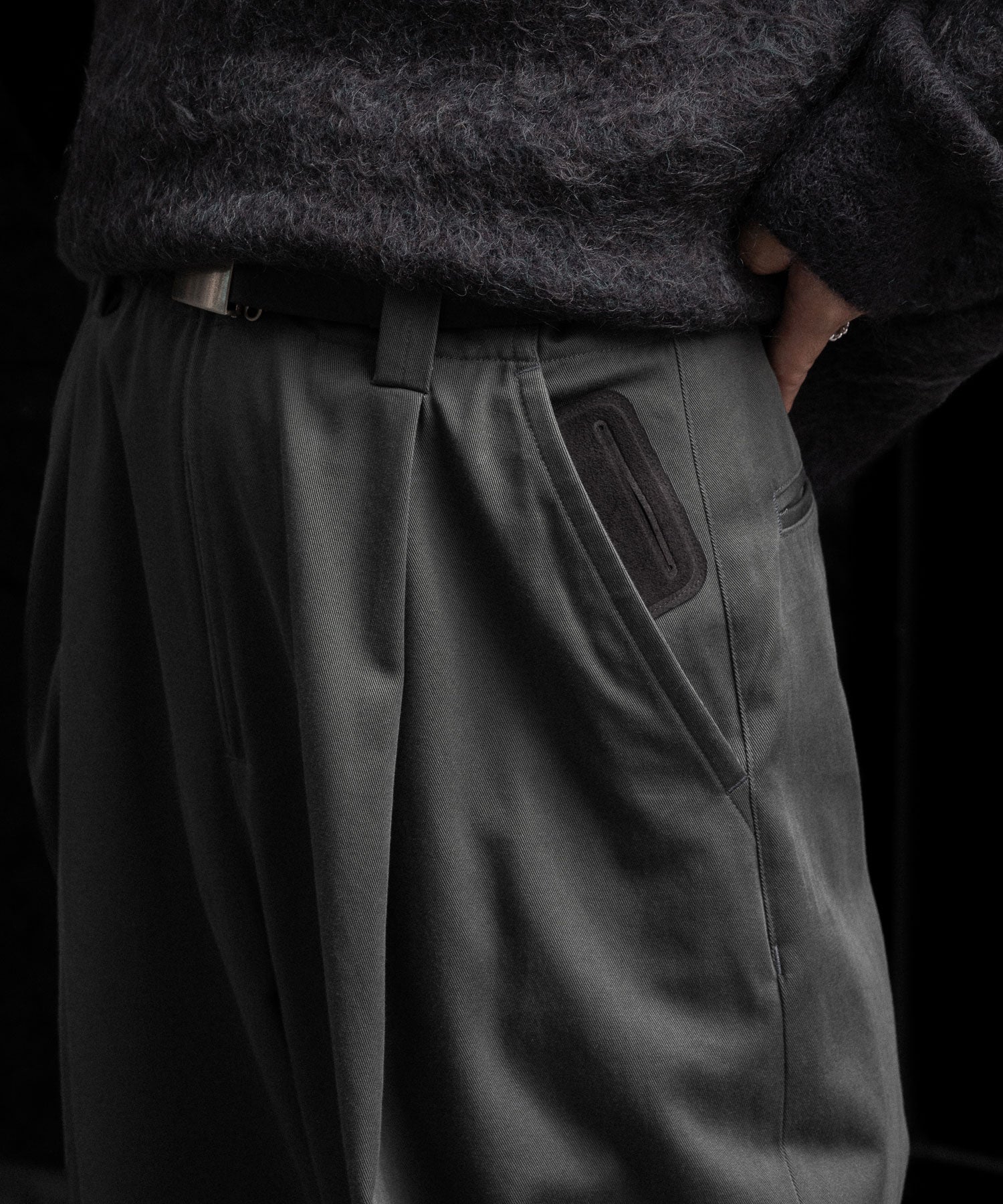 【paratrait】PANCAKE CHINO PT - CHARCOAL