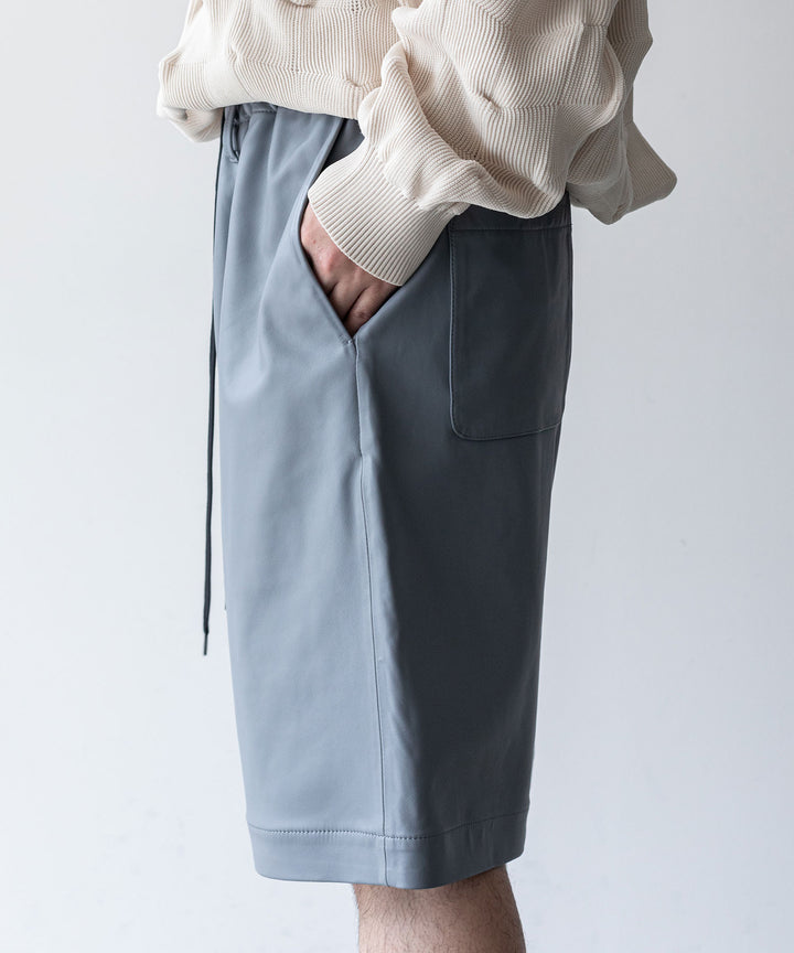 stein(シュタイン)の23AWコレクションLEATHER WIDE EASY SHORT TROUSERSのBLUE GREY