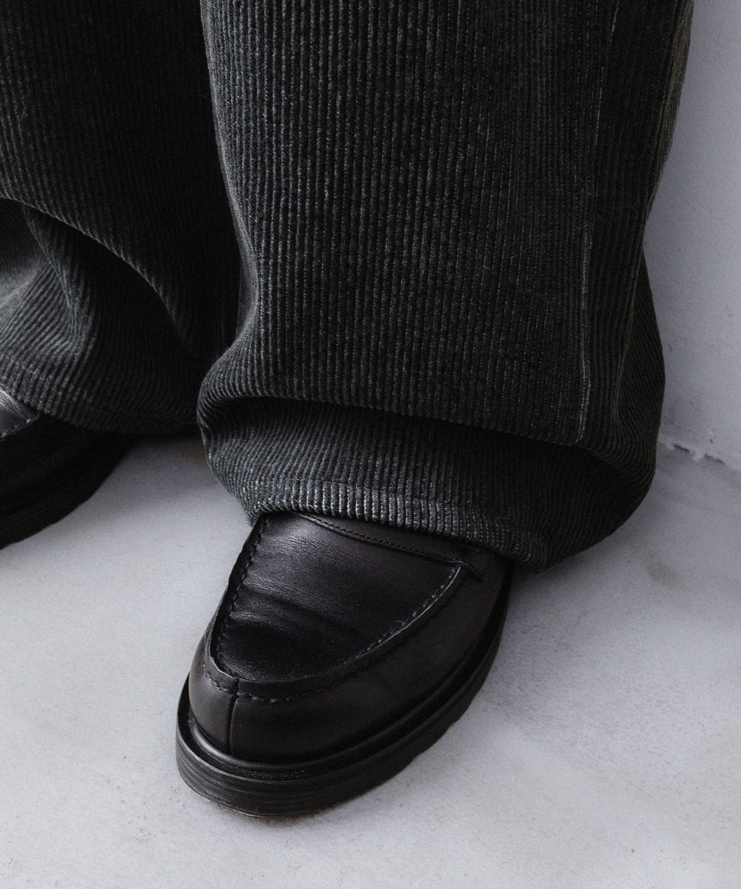 nakedgauge ネイキッドゲージのSUMI/INDIGO CORDUROY ASHLEY PANTSのBLACKの公式通販サイトsession福岡セレクトショップ