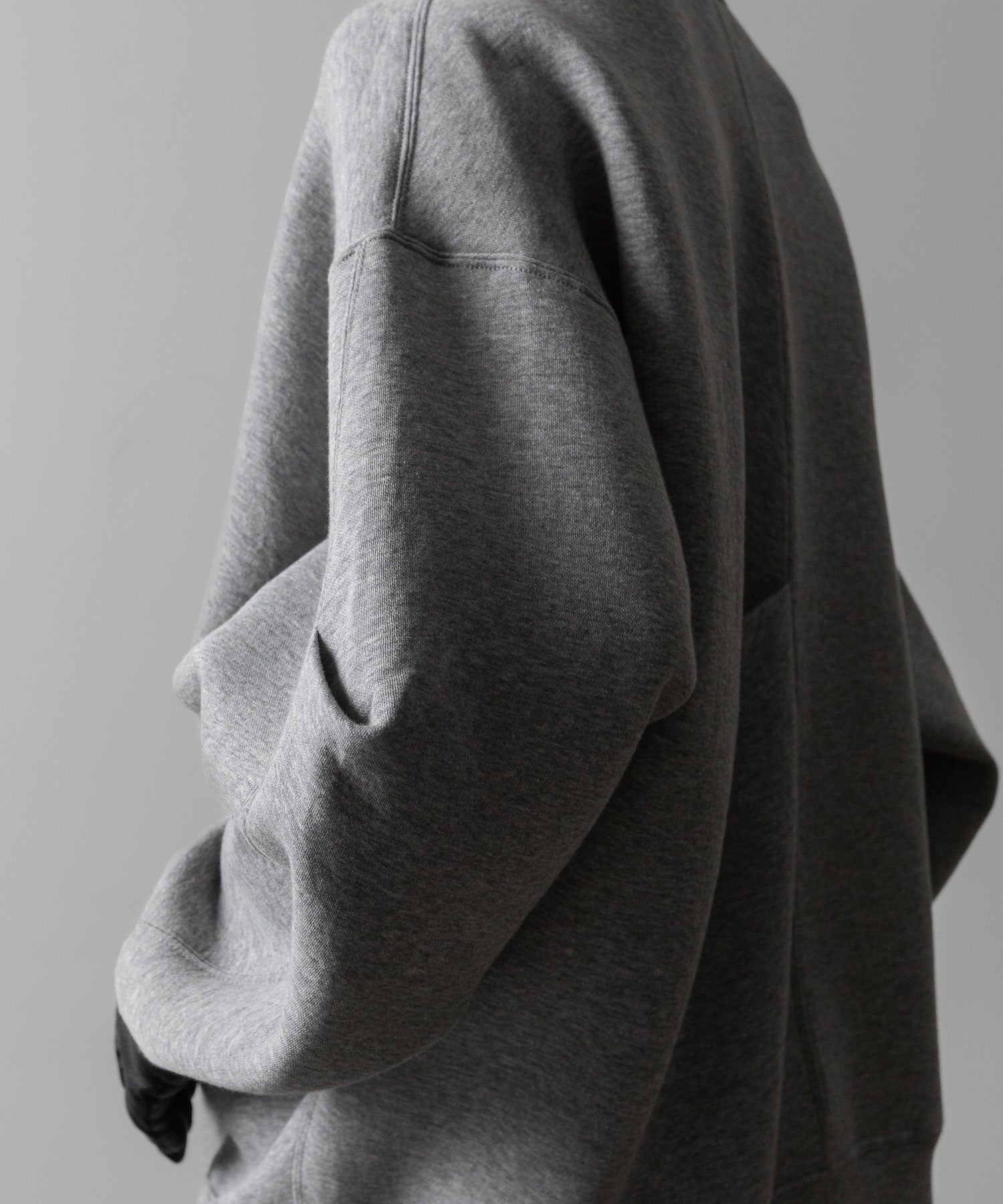 ssstein(シュタイン)のCOTTON DOUBLE KNIT TUCKED CREW NECK LS - TOP GREYの公式通販サイトsession福岡セレクトショップ