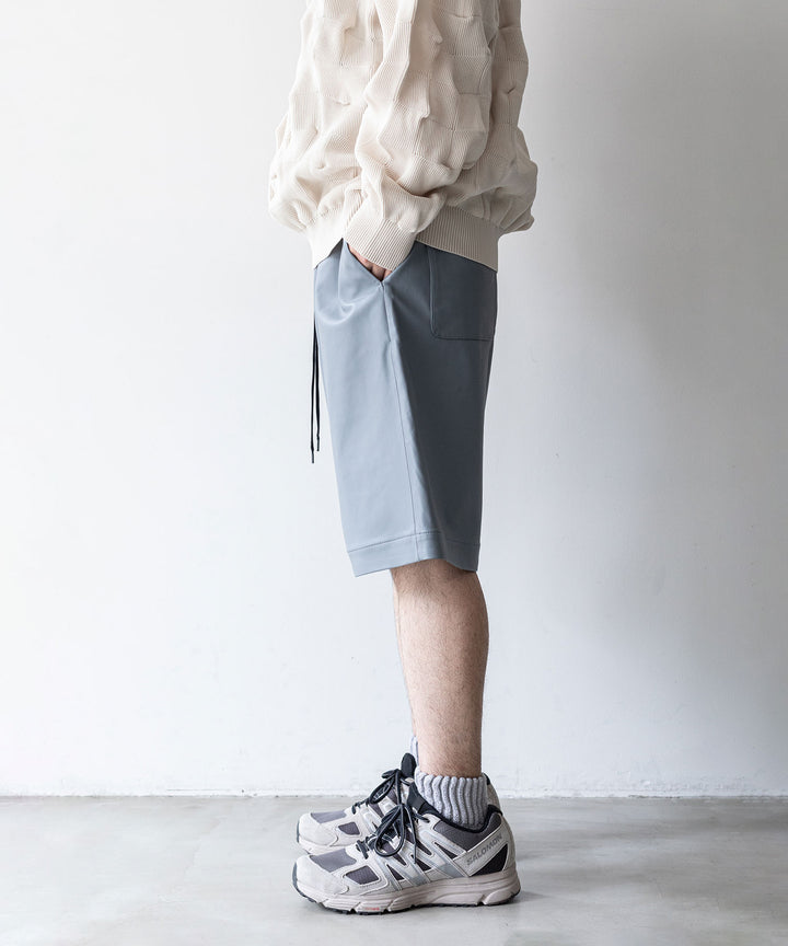 stein(シュタイン)の23AWコレクションLEATHER WIDE EASY SHORT TROUSERSのBLUE GREY