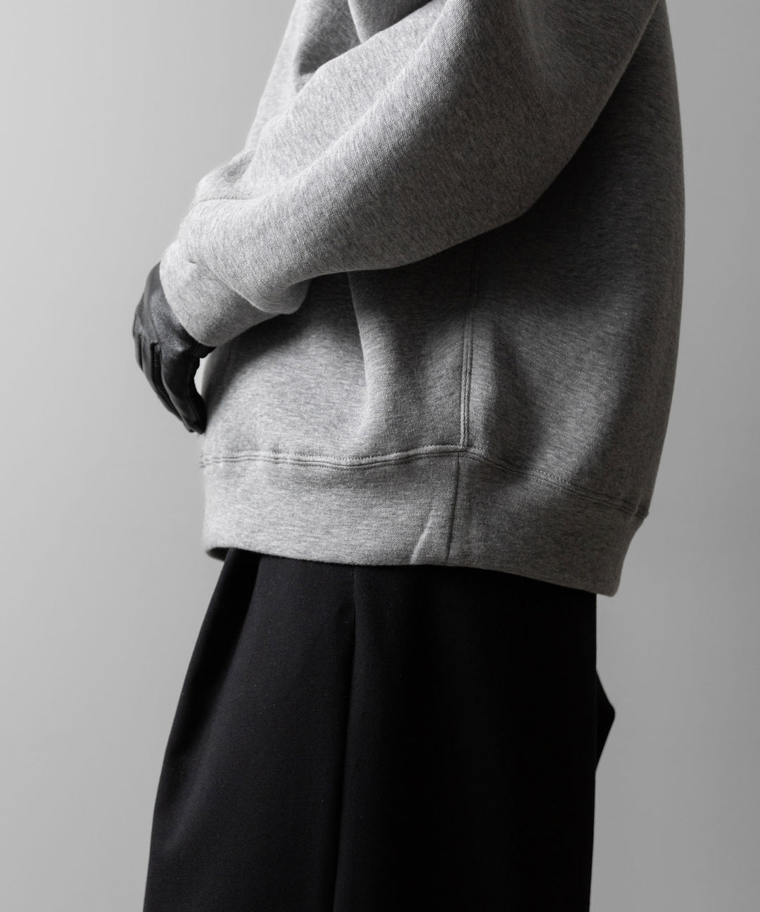 ssstein(シュタイン)のCOTTON DOUBLE KNIT TUCKED CREW NECK LS - TOP GREYの公式通販サイトsession福岡セレクトショップ