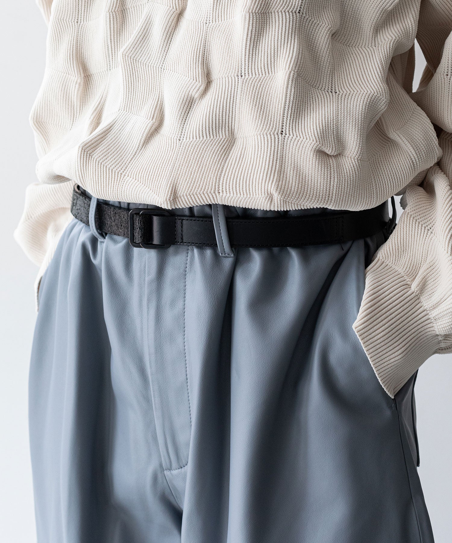【stein】LEATHER WIDE EASY SHORT TROUSERS - BLUE GREY