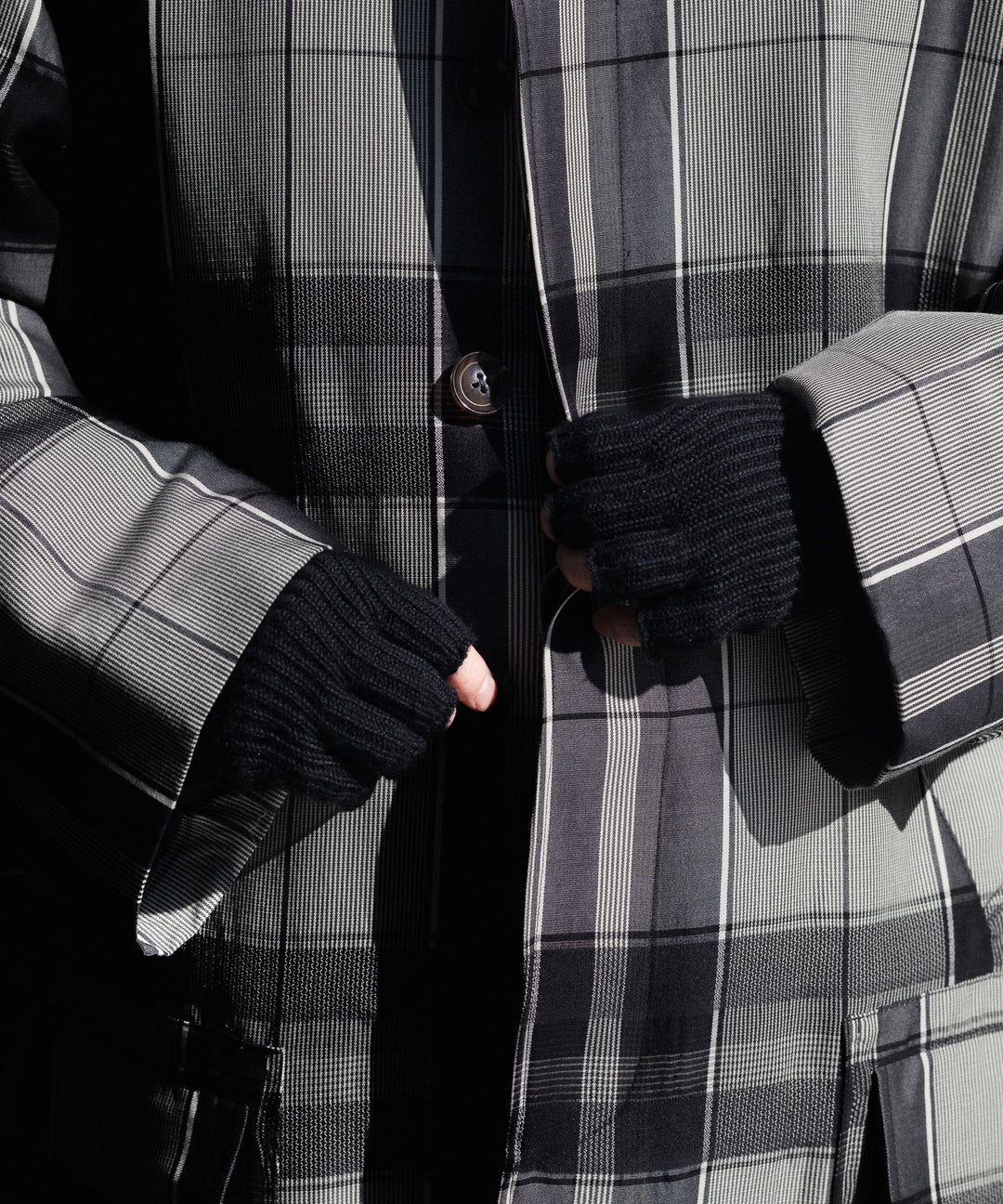 INTÉRIM インテリムのWOOL SILK CASHMERE DEAD STOCK YARN FINGERLESS GLOVESのBLACK 公式通販サイトsession福岡セレクトショップ