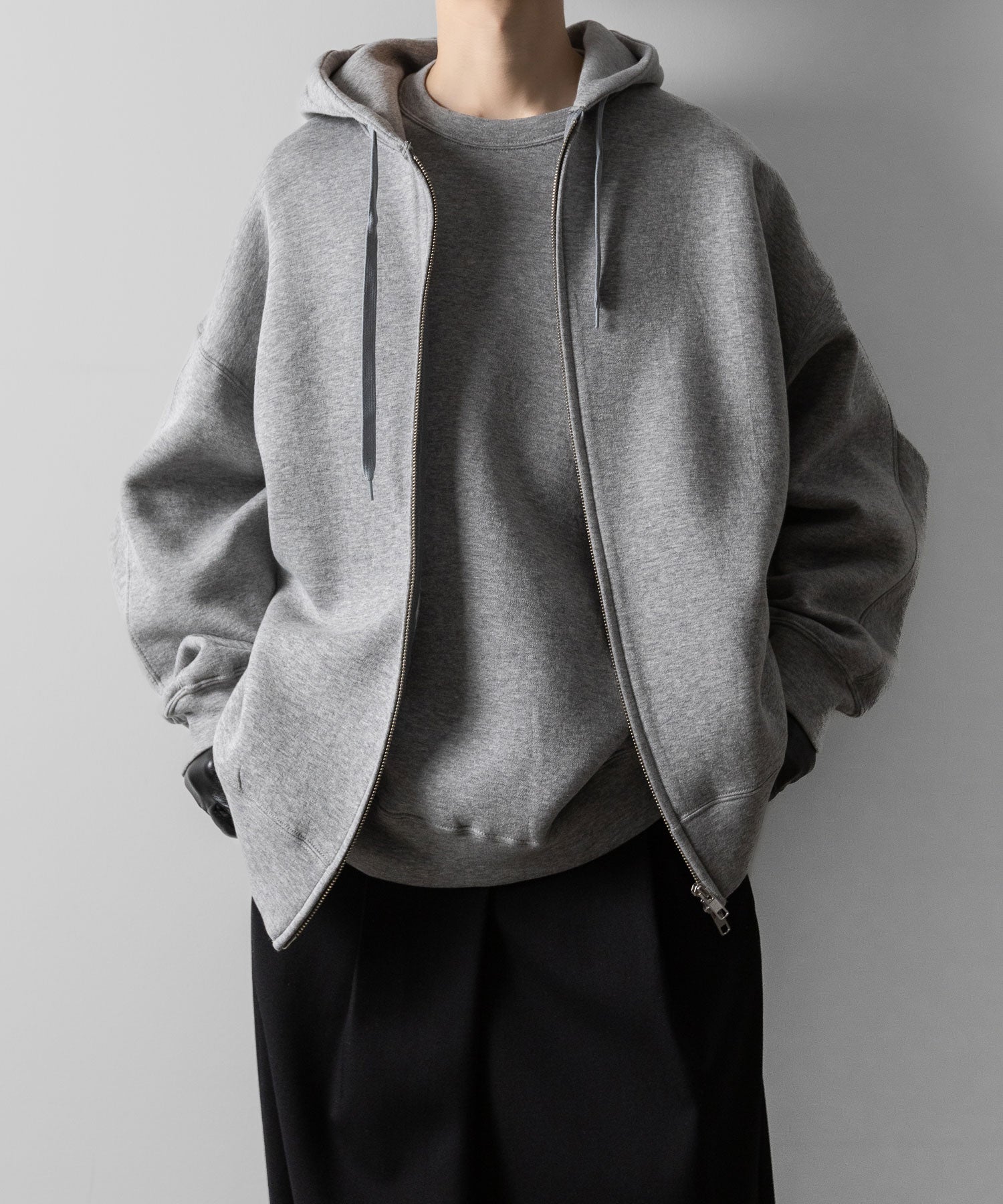 ssstein(シュタイン)のCOTTON DOUBLE KNIT TUCKED CREW NECK LS - TOP GREYの公式通販サイトsession福岡セレクトショップ