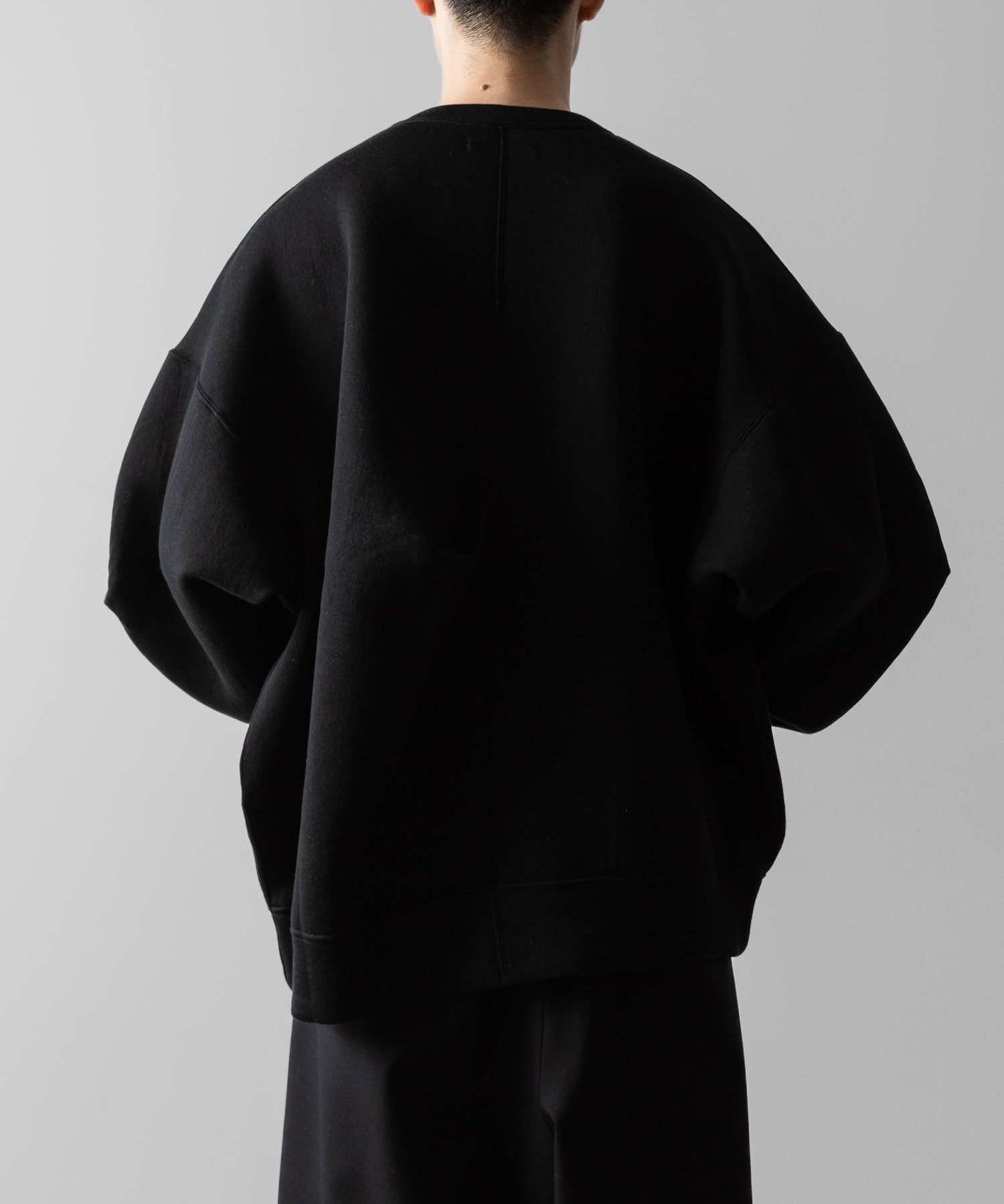 ssstein(シュタイン)のCOTTON DOUBLE KNIT TUCKED CREW NECK LS - BLACKの公式通販サイトsession福岡セレクトショップ