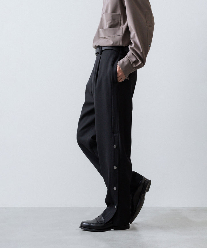 UJOH - ウジョーのBUTTON SLIT PNTのBLACK 公式通販サイトsession福岡セレクトショップ