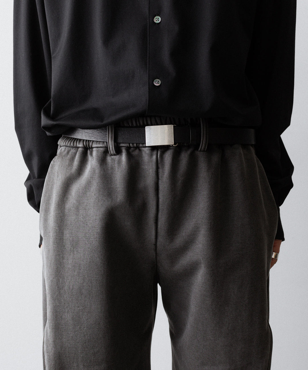 【KANEMASA PHIL.】36G FINE SWEAT DRAPING EASY PANTS - CHARCOAL PIGMENT
