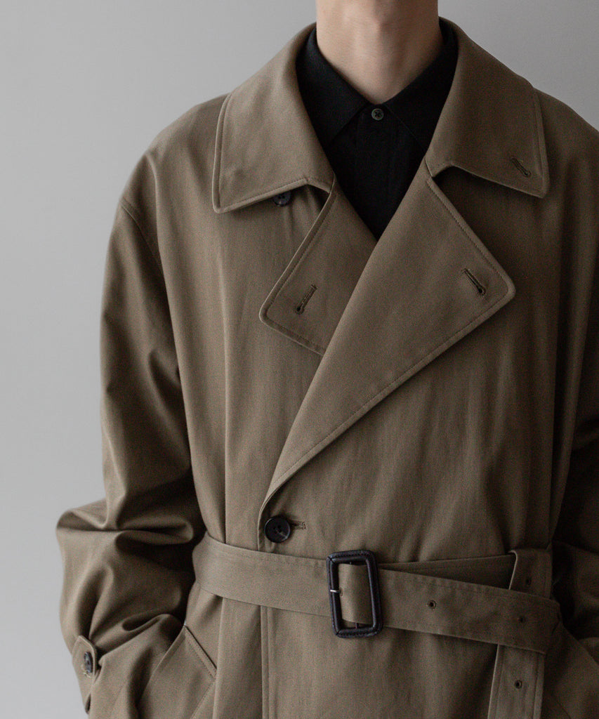 stein】OVERSIZED DOUBLE BREASTED COAT - DARK BEIGE | 公式通販
