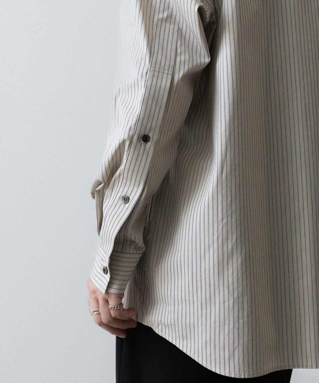 UJOH - ウジョーのSWITCHING POCKET SHIRTのBEIGE 公式通販サイトsession福岡セレクトショップ