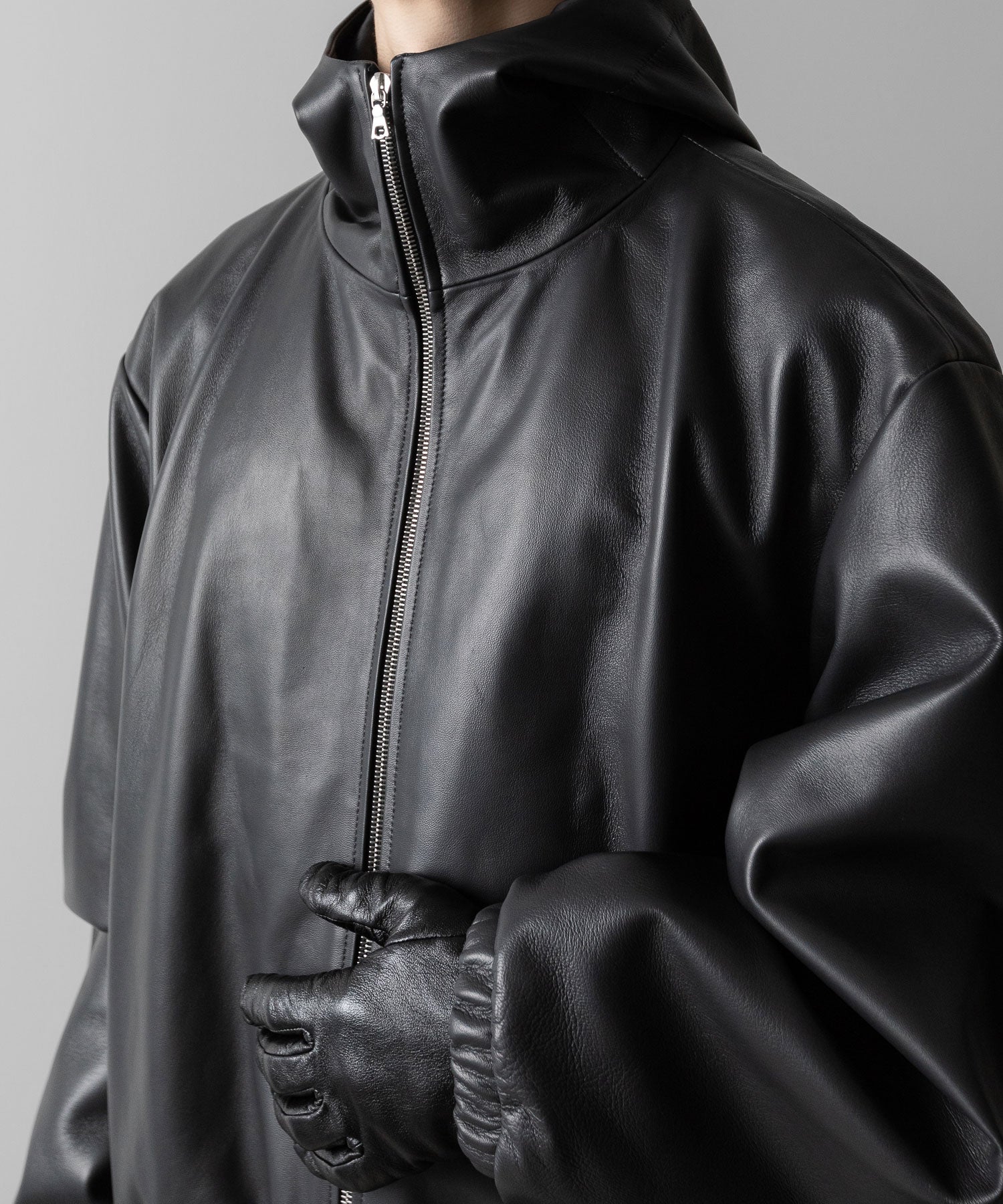 ssstein(シュタイン)のLEATHER HOODED SHORT JACKET - DARK CHARCOALの公式通販サイトsession福岡セレクトショップ
