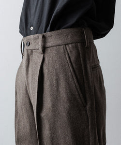【ssstein】WOOL DOESKIN FLARE TROUSERS ssstein / シュタイン】WOOL DOESKIN FLARE TROUSERS - TAUPE | 公式