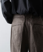 画像をギャラリービューアに読み込む, ssstein(シュタイン)のWOOL DOESKIN FLARE TROUSERS - TAUPEの公式通販サイトsession福岡セレクトショップ
