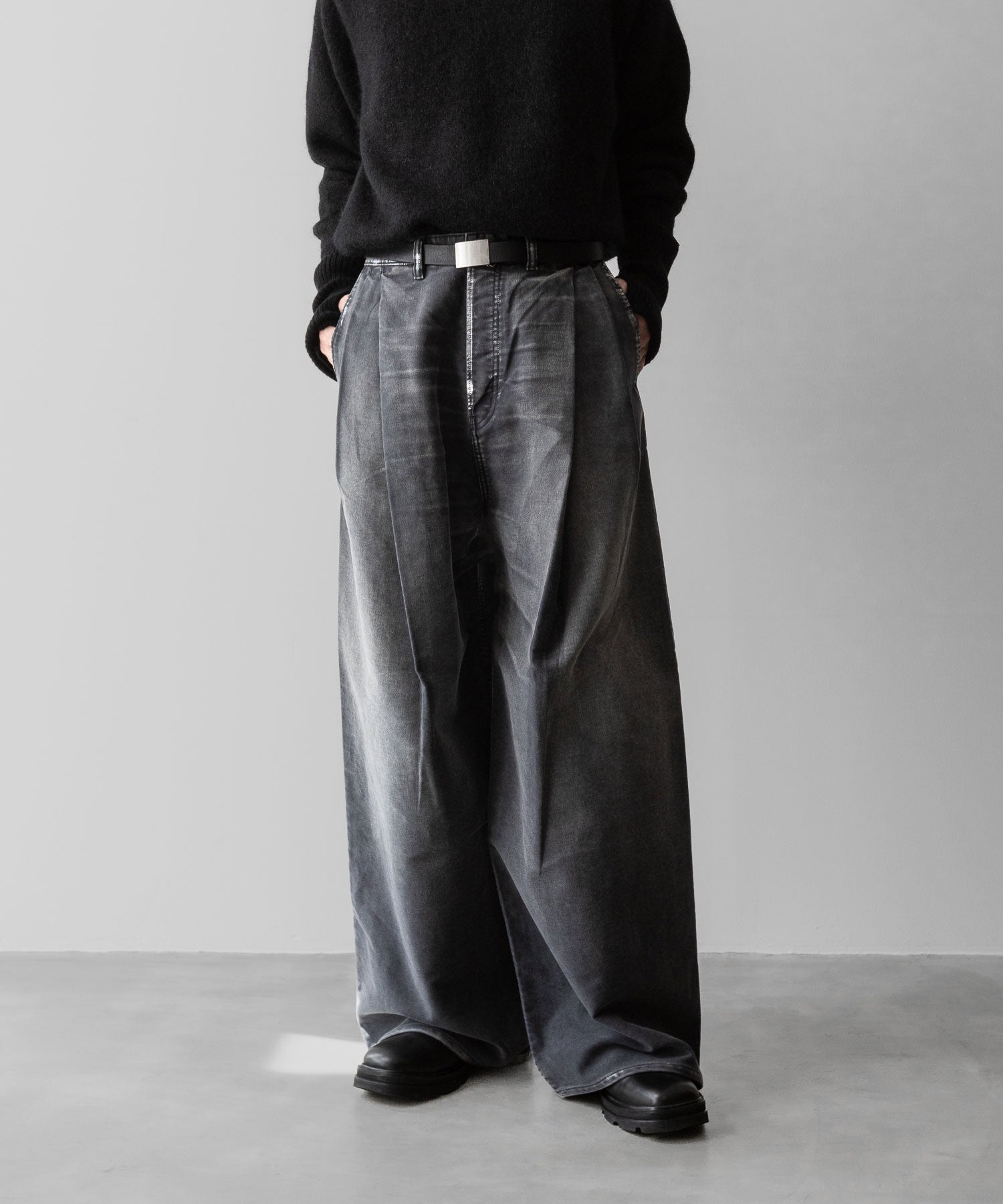 SUBLATIONS サブレーションズのMOLESKINE 2TUCK WIDE BAGGY PANTS - BLACKの公式通販サイトsession福岡セレクトショップ